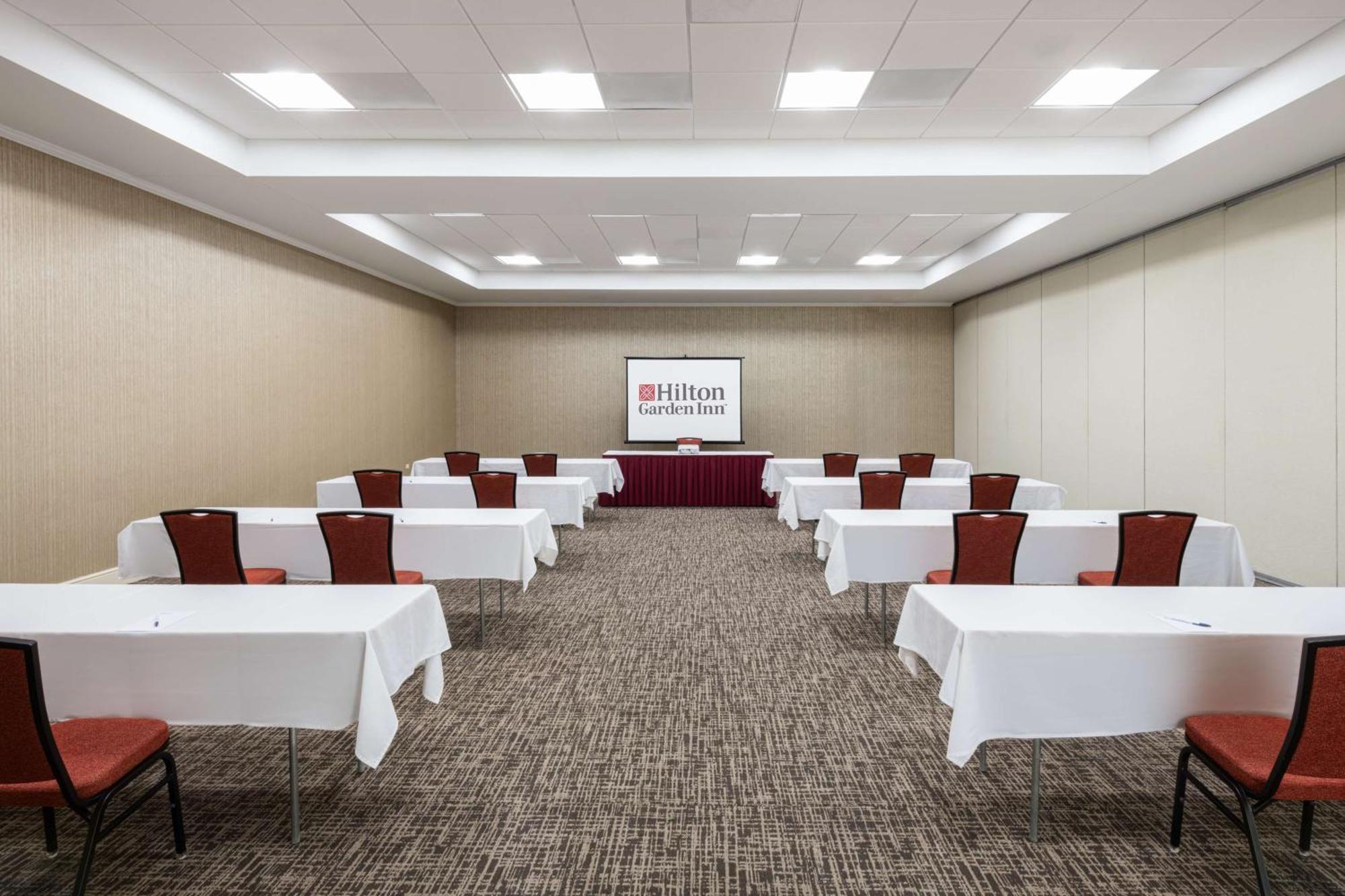 Hilton Garden Inn Сейнт Чарлз Екстериор снимка